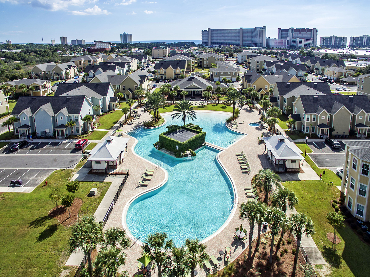 Edgewater Crossings The Multifamily Advisory Group at Cushman & Wakefield